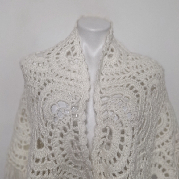 Off White Handmade Crochet Boho Bohemian Y2K Retro Fringe Shawl/Wrap One Size - Picture 2 of 14